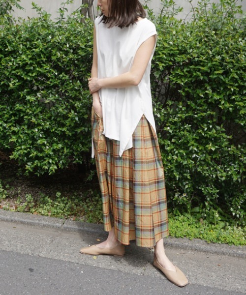 AZUL ENCANTO(アズールエンカント)の「マドラスチェック ボリュームタックロングスカート(スカート・レディース・ベージュ/オレンジ/ブルー・FREE)」の13枚目の写真