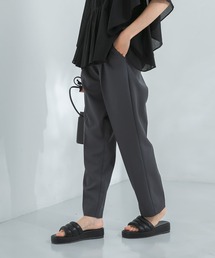 KBF | illi　ワンタックスリムテーパードパンツ(その他パンツ)