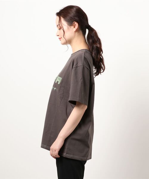 kutir（クティール）の「アレンジカレッジプリントTシャツ（Tシャツ/カットソー・レディース・チャコールグレー/オレンジ/グリーン・FREE）」の21枚目の写真