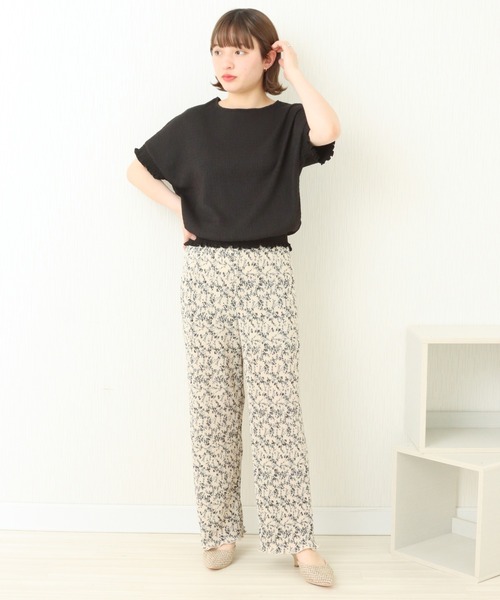 libelle more(リベル モア)の「カットスムース 花柄クリスタルプリーツパンツ(その他パンツ・レディース・ブラック/オフホワイト・M/L)」の8枚目の写真