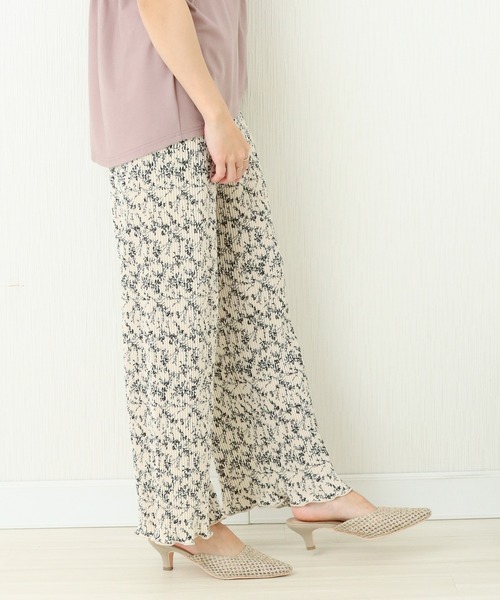 libelle more(リベル モア)の「カットスムース 花柄クリスタルプリーツパンツ(その他パンツ・レディース・ブラック/オフホワイト・M/L)」の7枚目の写真