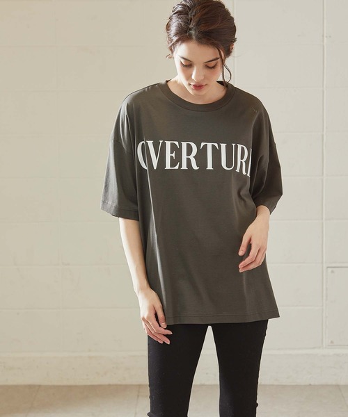 OUVRAGE CLASSE（ウヴラージュクラス）の「OVERTRUE ロゴＴ（Tシャツ/カットソー・レディース・チャコールグレー/オフホワイト・FREE）」の2枚目の写真