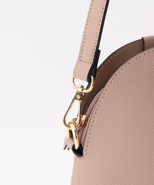 VIS（ビス）の「【新色追加】【2WAY】５ポケットボストンバッグ（ボストンバッグ・レディース・ライトグレー/ブラック/ベージュ系その他/ベージュ系その他2/レッド/オフホワイト・FREE）」の11枚目の写真