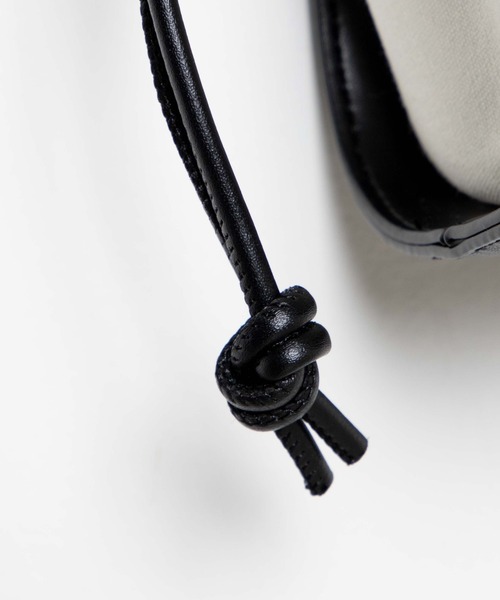 WEGO(ウィゴー)の「WEGO/ハンドル巾着ショルダー(ショルダーバッグ・レディース・ベージュ/オフホワイト/ブラック・FREE)」の8枚目の写真