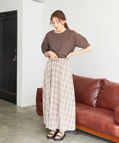 Rewde(ルゥデ)の「エスニックプリントマキシスカート(1R10-07217)(スカート・レディース・ベージュ/グレー・M)」の16枚目の写真