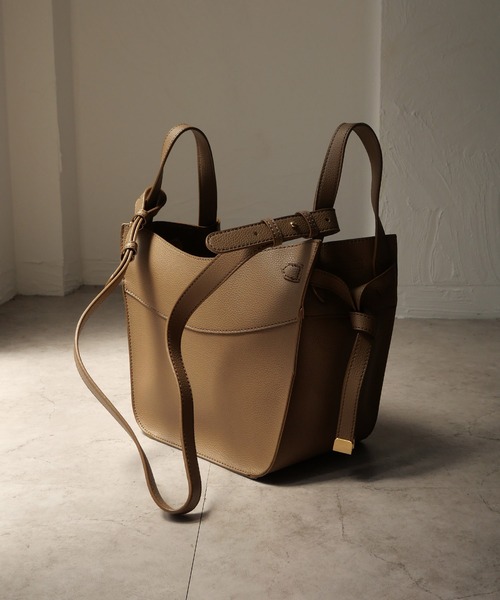 CURI BISCUI（キュリ　ビスキュイ）の「【CURIBISCUI】ベルトモチーフ ２WAYバッグ（ハンドバッグ・レディース・ブラック/グレー/モカ/ライトベージュ・FREE）」の10枚目の写真