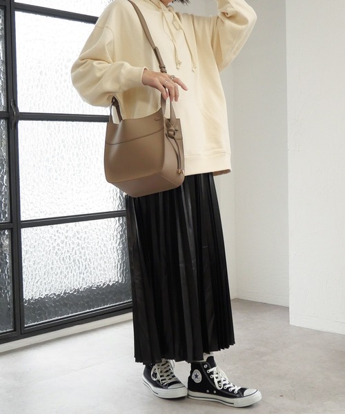 CURI BISCUI（キュリ　ビスキュイ）の「【CURIBISCUI】ベルトモチーフ ２WAYバッグ（ハンドバッグ・レディース・ブラック/グレー/モカ/ライトベージュ・FREE）」の14枚目の写真