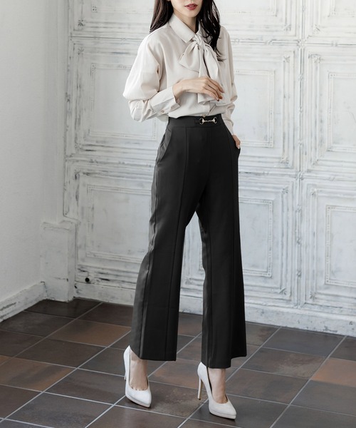 Julia Boutique（ジュリアブティック）の「ビット付きセンターシームフレアパンツ/21508（その他パンツ・レディース・ブラック/ベージュ/ライトベージュ/グリーン系・ONE）」の18枚目の写真