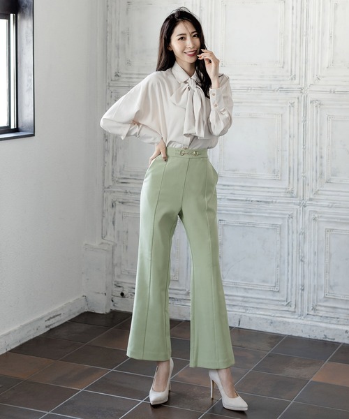 Julia Boutique（ジュリアブティック）の「ビット付きセンターシームフレアパンツ/21508（その他パンツ・レディース・ブラック/ベージュ/ライトベージュ/グリーン系・ONE）」の16枚目の写真