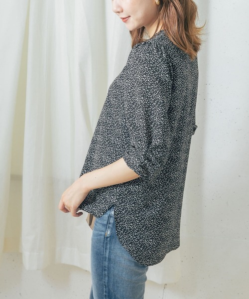 URBAN RESEARCH ROSSO(アーバンリサーチロッソ)の「アートドットスリーブタックブラウス(シャツ/ブラウス・レディース・ブラック/アイボリー・FREE)」の18枚目の写真