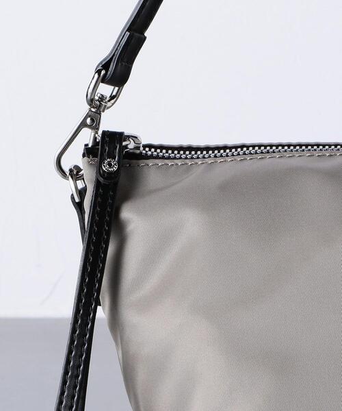 GIANNI CHIARINI（ジャンニ キアリーニ）の「＜GIANNI CHIARINI(ジャンニ キアリーニ) ＞SUVOTA BORSA ポーチ（ポーチ・レディース・ライトグレー/ブラック/ベージュ・FREE）」の7枚目の写真