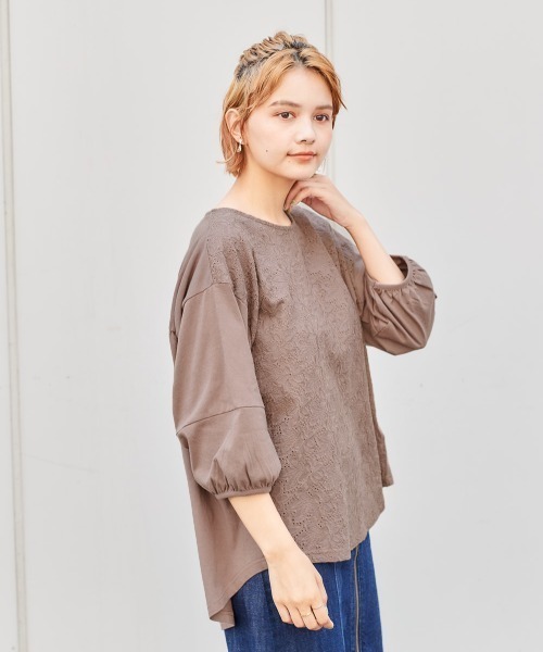 e.r.g*(イーアールジー)の「シシュウレースプルオーバー(Tシャツ/カットソー・レディース・オフホワイト/チャコールグレー/グリーン/モカ・M)」の17枚目の写真