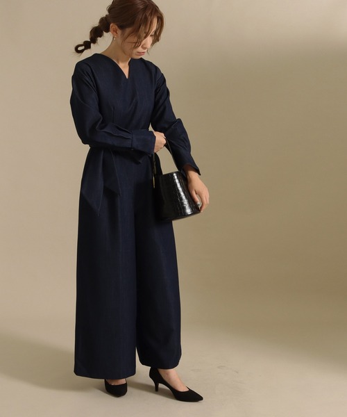 AULI(アウリィ)の「【低身長向けサイズ】ベルト付きデニムワイドオールインワン(つなぎ/オールインワン・レディース・ブラック/ネイビー・XS/S)」の8枚目の写真