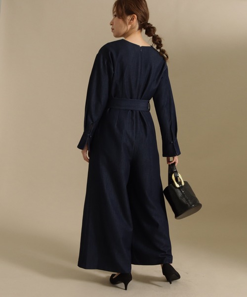 AULI(アウリィ)の「【低身長向けサイズ】ベルト付きデニムワイドオールインワン(つなぎ/オールインワン・レディース・ブラック/ネイビー・XS/S)」の9枚目の写真