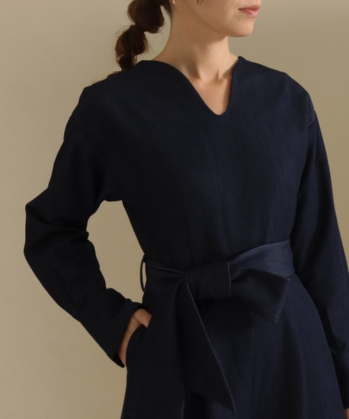 AULI(アウリィ)の「【低身長向けサイズ】ベルト付きデニムワイドオールインワン(つなぎ/オールインワン・レディース・ブラック/ネイビー・XS/S)」の10枚目の写真