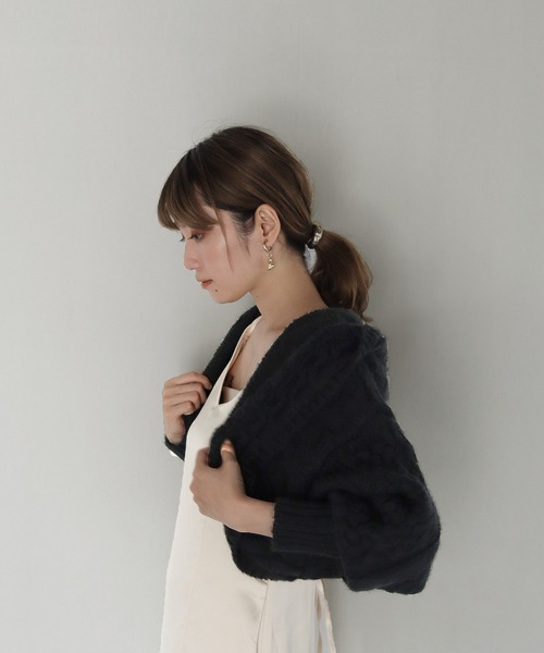 CLEIO（クレイオ）の「【CLEIO】ケーブルニットボレロ（カーディガン/ボレロ・レディース・ブラック/アイボリー/キャメル・FREE）」の12枚目の写真