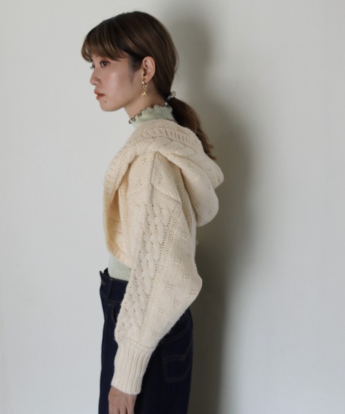 CLEIO（クレイオ）の「【CLEIO】ケーブルニットボレロ（カーディガン/ボレロ・レディース・ブラック/アイボリー/キャメル・FREE）」の17枚目の写真