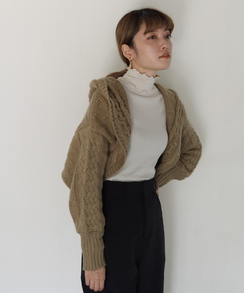 CLEIO（クレイオ）の「【CLEIO】ケーブルニットボレロ（カーディガン/ボレロ・レディース・ブラック/アイボリー/キャメル・FREE）」の7枚目の写真