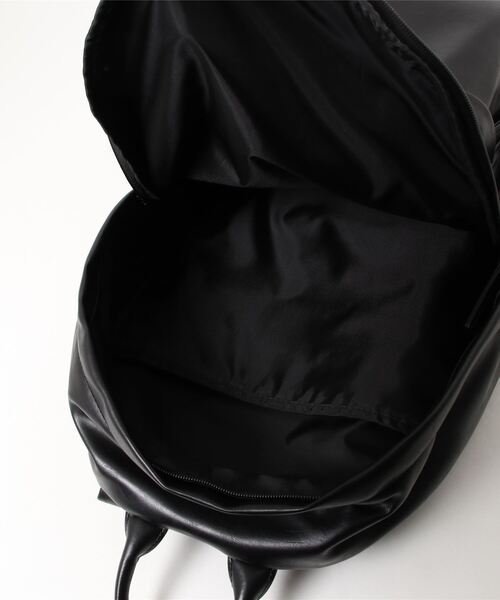 RODEO CROWNS WIDE BOWL（ロデオクラウンズワイドボウル）の「ヴィーガンレザーリュック（バックパック/リュック・メンズ・ブラック・FREE）」の4枚目の写真