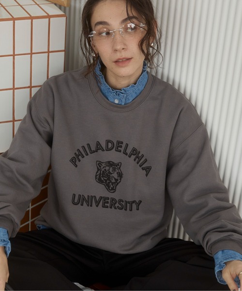 ANGIE（アンジー）の「GILDAN カレッジロゴ オーバーサイズ プリント