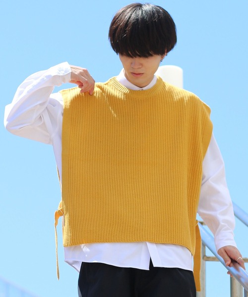 SITRY（シトリー）の「Side separate Knit vest/サイドセパレート ニットベスト（ベスト・メンズ・アイボリー/ブルーグレー/ブラック/グレイッシュベージュ/グリーン/テラコッタ/グレイッシュブルー/ダークブラック/グレー/イエロー・M/L）」の10枚目の写真