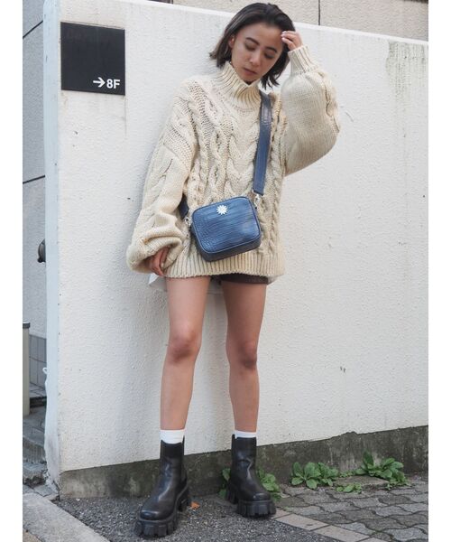 EVRIS（エヴリス）の「クロコボールチェーンミニショルダーバッグ（ショルダーバッグ・レディース・ホワイト/ブラック/ブルー/グリーン・FREE）」の21枚目の写真