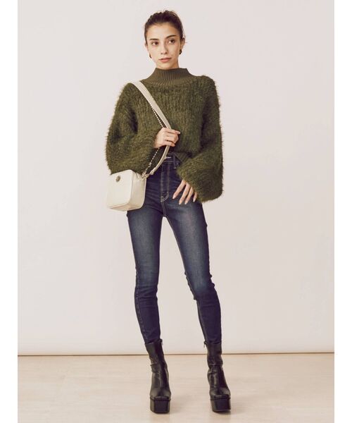 EVRIS（エヴリス）の「クロコボールチェーンミニショルダーバッグ（ショルダーバッグ・レディース・ホワイト/ブラック/ブルー/グリーン・FREE）」の14枚目の写真