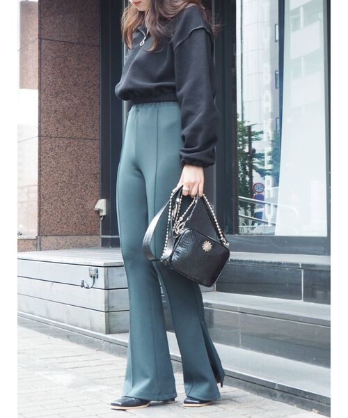 EVRIS（エヴリス）の「クロコボールチェーンミニショルダーバッグ（ショルダーバッグ・レディース・ホワイト/ブラック/ブルー/グリーン・FREE）」の6枚目の写真