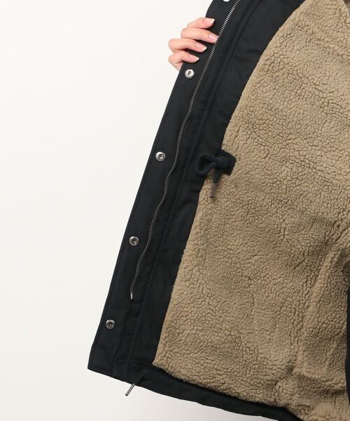 VOLCOM(ボルコム)の「WALK ON BY 5K PARKA(モッズコート・レディース・ブラック・SMALL/MEDIUM)」の4枚目の写真