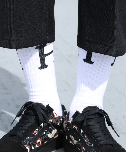 HUF(ハフ)の「HUF/ハフ ESSENTIALS CLASSIC SOCK 靴下 ミドル(ソックス/靴下・メンズ・ホワイト/ブラック・ONE SIZE)」の5枚目の写真