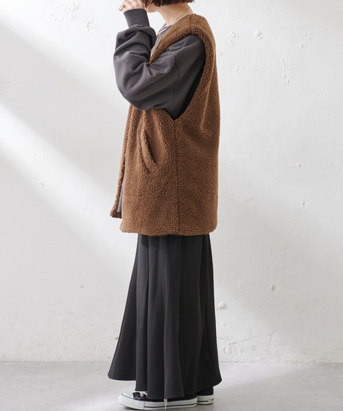 DISCOAT（ディスコート）の「【WEB限定】ボア×キルトリバーシブルベスト（ベスト・レディース・ブラウン/アイボリー/モカ/グレイッシュベージュ・FREE）」の22枚目の写真