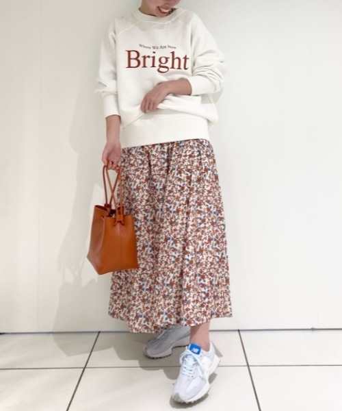 emmi（エミ）の「【emmi atelier】Brightロゴスウェット（スウェット・レディース・ホワイト/イエロー/ブルー・FREE）」の18枚目の写真