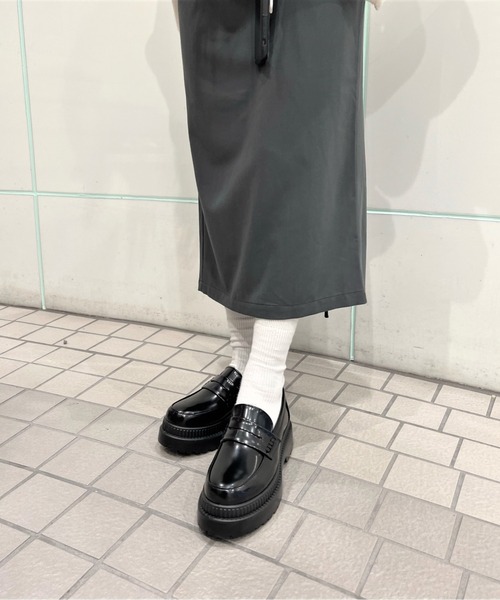 R&E（アールアンドイー）の「【R&E】超軽量厚底コインローファー（ローファー・レディース・ブラック/アイボリー/ブラック系その他・LL/S/M/L）」の8枚目の写真