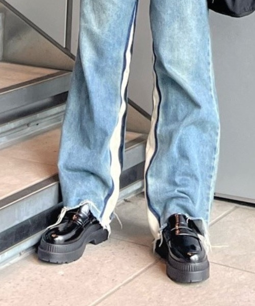 R&E（アールアンドイー）の「【R&E】超軽量厚底コインローファー（ローファー・レディース・ブラック/アイボリー/ブラック系その他・LL/S/M/L）」の12枚目の写真