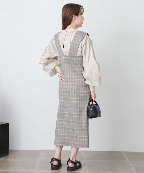 SENSE OF PLACE by URBAN RESEARCH(センスオブプレイスバイアーバンリサーチ)の「『One-C/低身長向けサイズ展開あり』チェックフロントボタンジャンパースカート(ジャンパースカート・レディース・チェック・ONE/SHORT)」の2枚目の写真