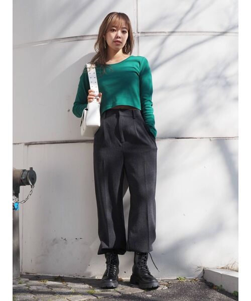 EVRIS（エヴリス）の「BASICクロップドロングスリーブTEE（Tシャツ/カットソー・レディース・ホワイト/ブラック/パープル/グリーン・FREE）」の10枚目の写真