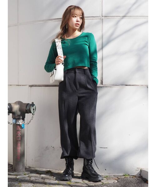 EVRIS（エヴリス）の「BASICクロップドロングスリーブTEE（Tシャツ/カットソー・レディース・ホワイト/ブラック/パープル/グリーン・FREE）」の11枚目の写真