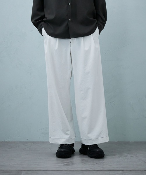 PUBLIC TOKYO(パブリックトウキョウ)の「ステッチドワイドイージースラックス(スラックス・メンズ・ネイビー/ホワイト・1/2)」の11枚目の写真