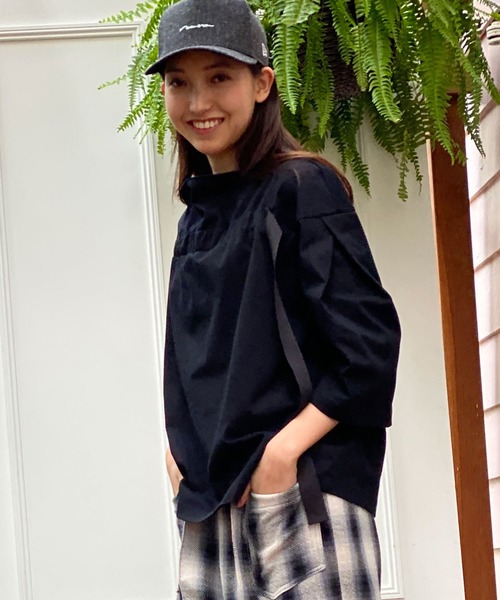 AVIE(アビィ)の「ジャージーリボンデザインプルオーバー(Tシャツ/カットソー・レディース・ブラック/モカ・38)」の6枚目の写真