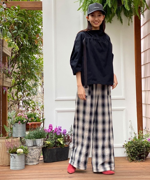 AVIE(アビィ)の「ジャージーリボンデザインプルオーバー(Tシャツ/カットソー・レディース・ブラック/モカ・38)」の20枚目の写真