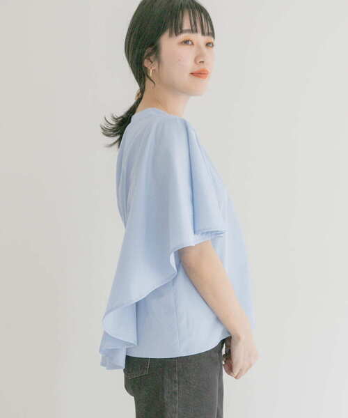 ITEMS URBANRESEARCH（アイテムズ アーバンリサーチ）の「ケープデザインブラウス（シャツ/ブラウス・レディース・ブルー/ベージュ/ネイビー・FREE）」の6枚目の写真