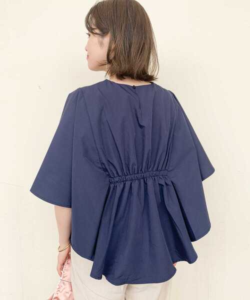 ITEMS URBANRESEARCH（アイテムズ アーバンリサーチ）の「ケープデザインブラウス（シャツ/ブラウス・レディース・ブルー/ベージュ/ネイビー・FREE）」の13枚目の写真
