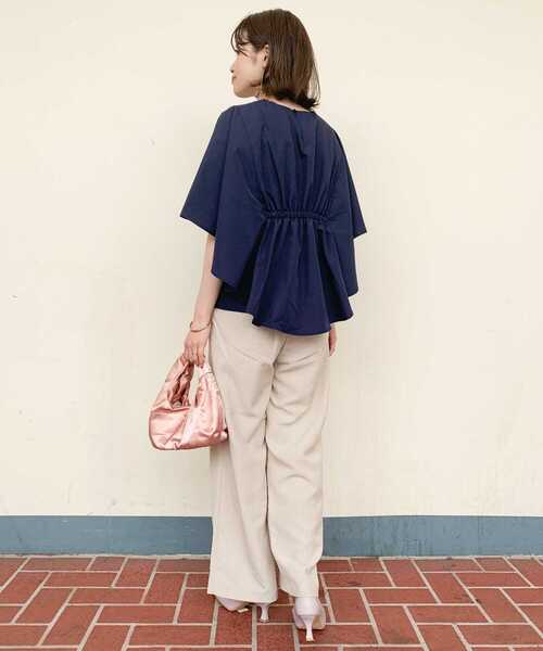 ITEMS URBANRESEARCH（アイテムズ アーバンリサーチ）の「ケープデザインブラウス（シャツ/ブラウス・レディース・ブルー/ベージュ/ネイビー・FREE）」の16枚目の写真