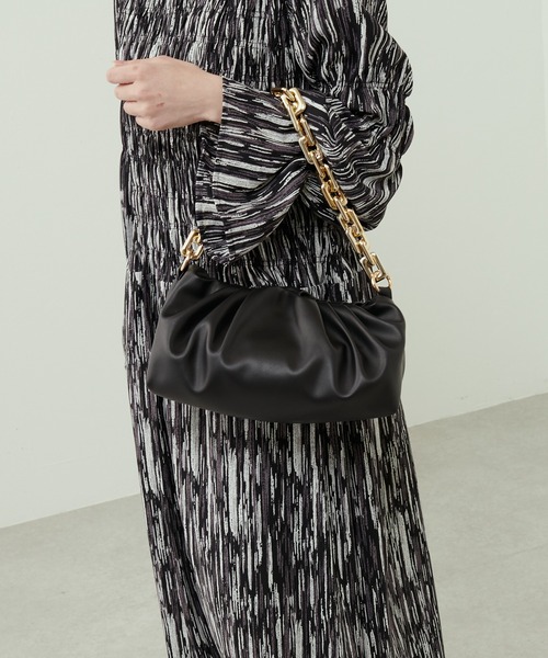 Lui's（ルイス）の「ビッグチェーンバッグ（ショルダーバッグ