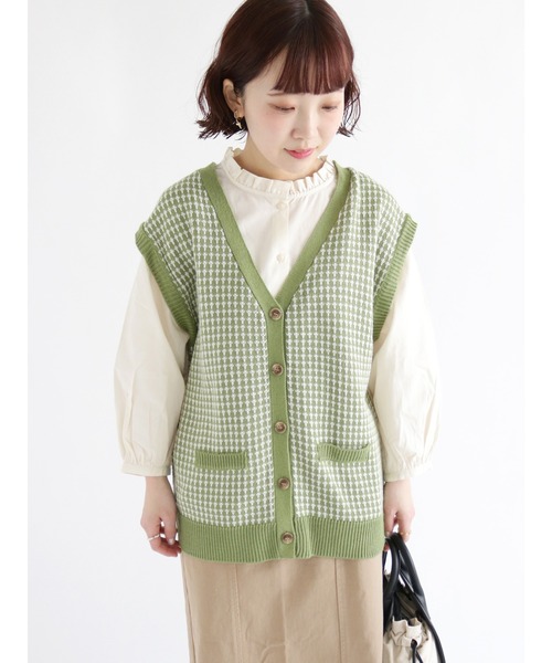 ehka sopo（エヘカソポ）の「ジャガードVネックベスト（ベスト・レディース・ブラック/グレー/オフホワイト/グリーン・ﾌﾘ-）」の4枚目の写真