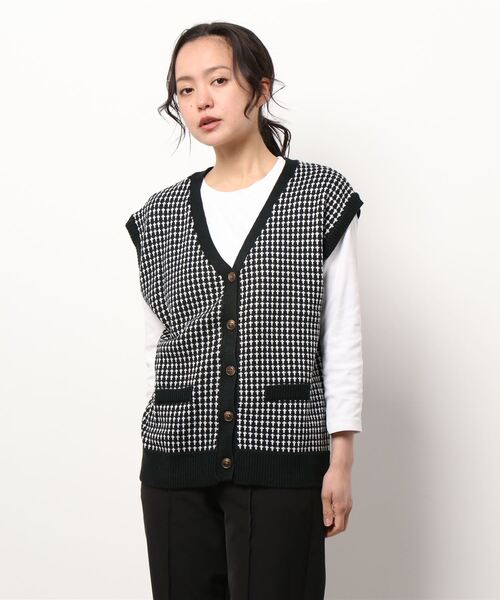 ehka sopo（エヘカソポ）の「ジャガードVネックベスト（ベスト・レディース・ブラック/グレー/オフホワイト/グリーン・ﾌﾘ-）」の10枚目の写真