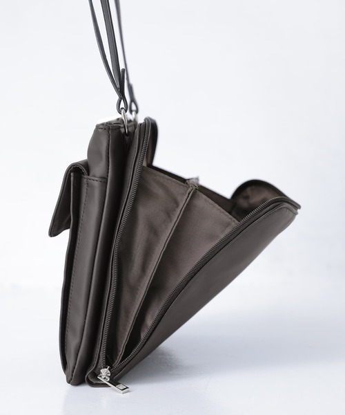 osharewalker(オシャレウォーカー)の「【廃盤】『多収納ポケットショルダーバッグ』(ショルダーバッグ・レディース・グレイッシュブルー/ブラック/アイボリー・FREE)」の21枚目の写真