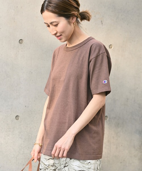 FRAMeWORK（フレームワーク）の「【Champion / チャンピオン】別注USAボタニカルダイ Tシャツ（Tシャツ/カットソー・レディース・ブラウン/ベージュ/ブルー・MEDIUM/X-LARGE）」の2枚目の写真