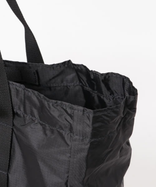 URBAN RESEARCH ROSSO MEN（アーバンリサーチロッソメン）の「WILDTHINGS　PACKABLE 2WAY TOTE（トートバッグ・メンズ・ブラック/グレー・FREE）」の15枚目の写真