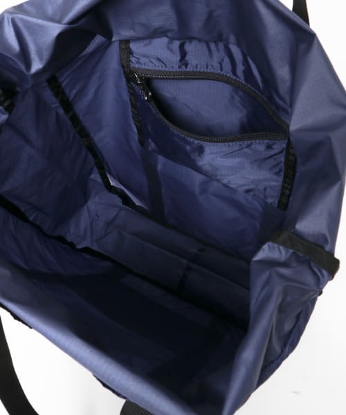 URBAN RESEARCH ROSSO MEN（アーバンリサーチロッソメン）の「WILDTHINGS　PACKABLE 2WAY TOTE（トートバッグ・メンズ・ブラック/グレー・FREE）」の18枚目の写真
